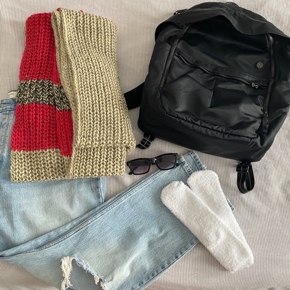 Roots Colour-Block Chunky Knit Infinity Scarf - Picture 12 of 12